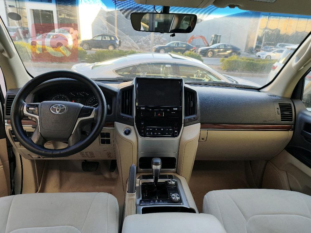 تويوتا لاندكروزر